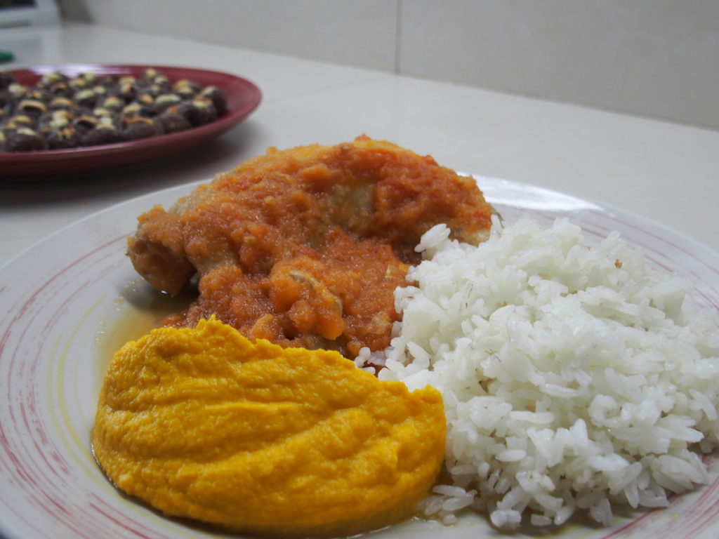 Ragout de poulet plat typique equatorien